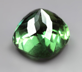 Чистейший изумрудно-зеленый апатит 3,68 карата