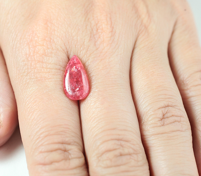 Редкий родонит 5,42 карата