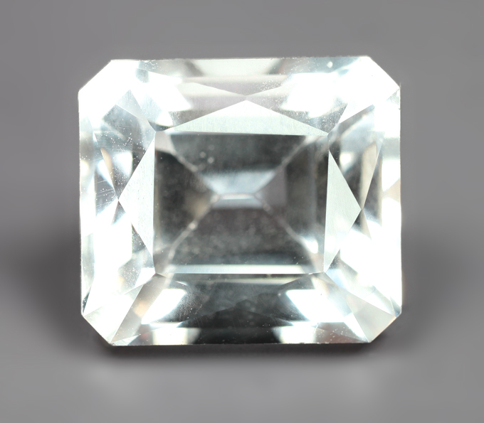 Чистейший морганит 6,66 карата