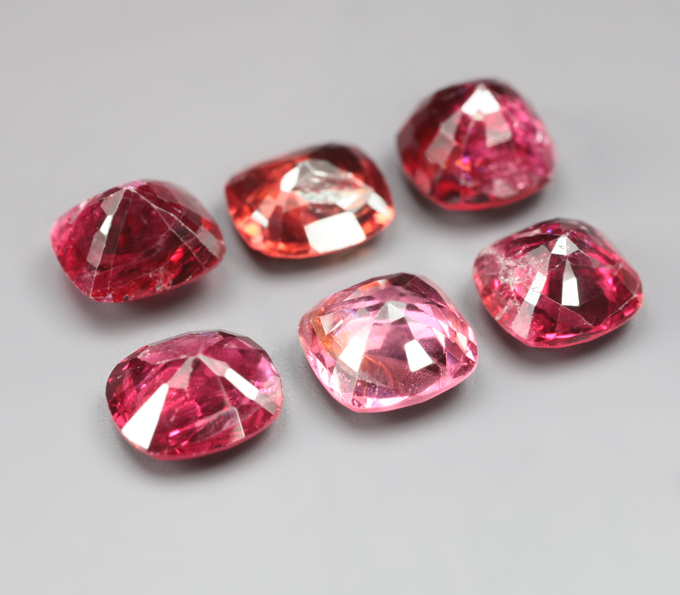 Набор из 6 красных шпинелей 4,79 карата