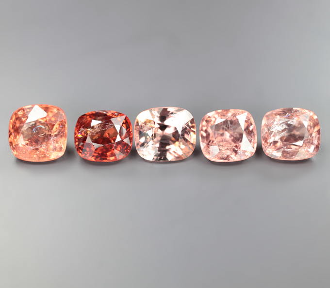 Набор из 5 оранжевых, красной и падпараджа шпинелей 4,78 карата