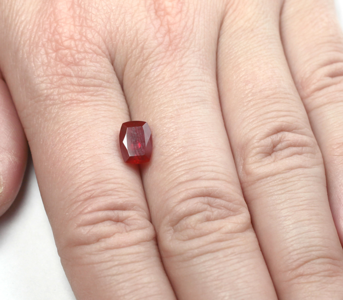 Мексиканский ограненный "огненный" опал 1,23 карата