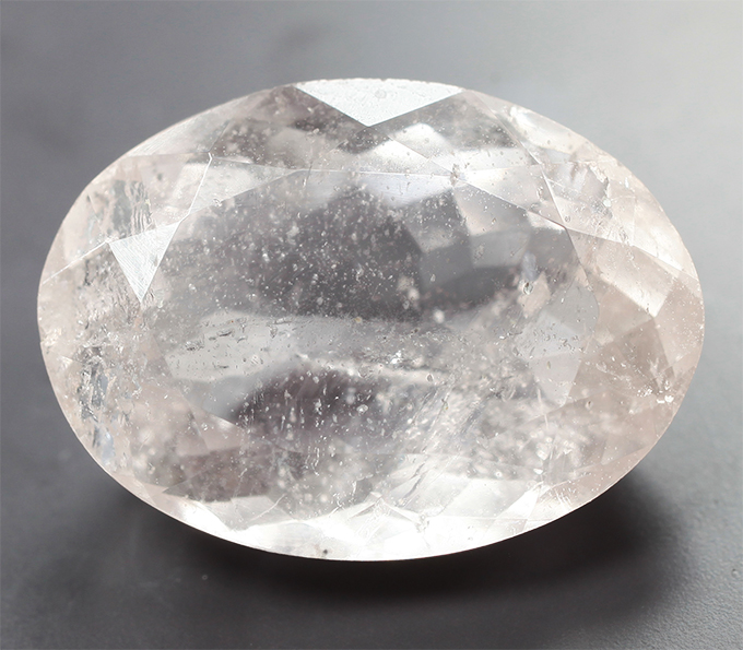 Крупный морганит 13,79 карата