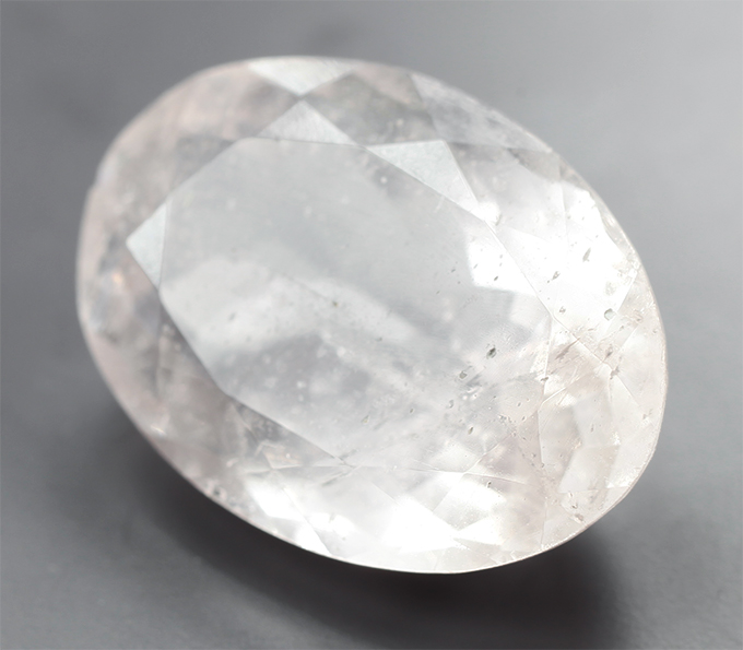 Крупный морганит 13,79 карата