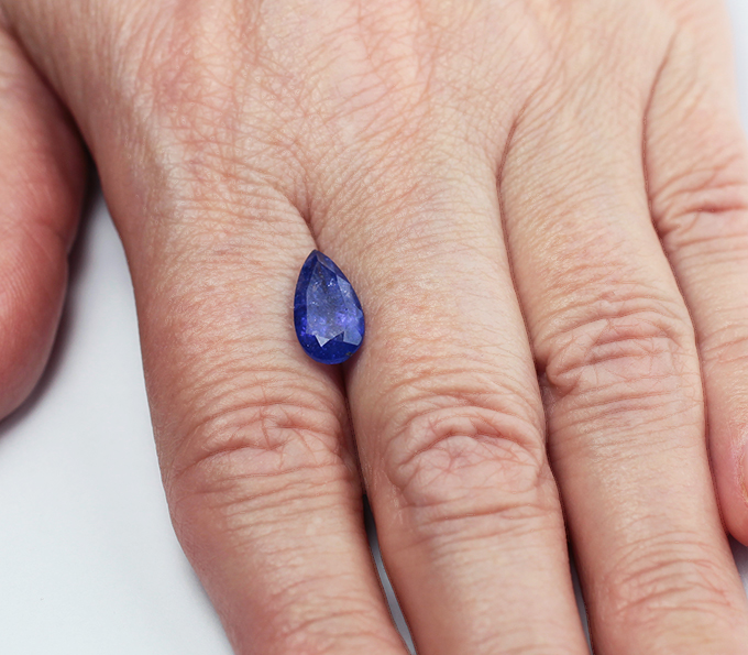 Насыщенный танзанит 2,93 карата