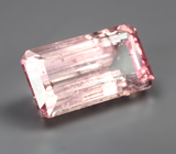 Крупный насыщенно-розовый турмалин 6,76 карата