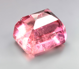 Крупный оранжевато-розовый турмалин 7,62 карата