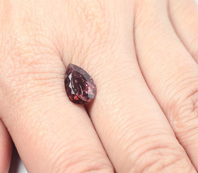 Полихромный турмалин 2,83 карата