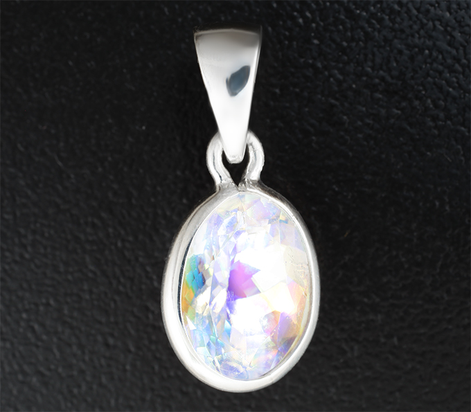 Серебро 925 Кулон с крупным ограненным лунным камнем 3,98 карата