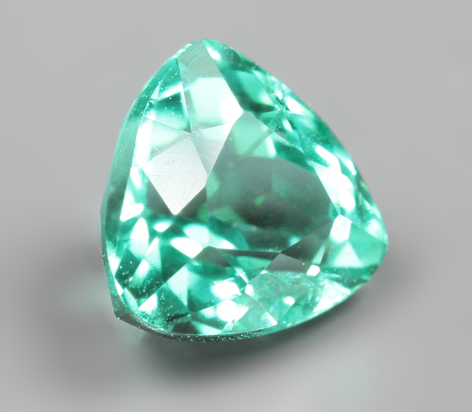 Топовый цвет! «Неоновый» апатит 1,32 карата