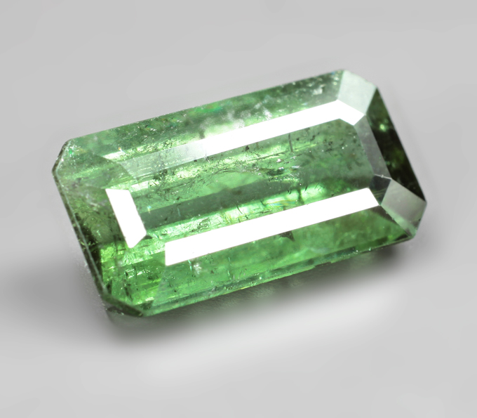 Зеленый турмалин 3,49 карата