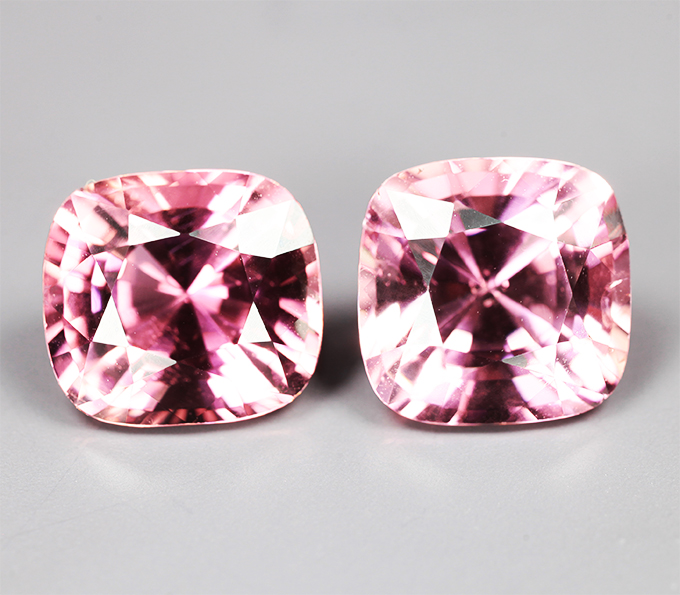 Open color grade! Пара розовато-пурпурных турмалинов высокой чистоты 7,08 карата