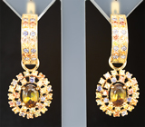 Комплект с андалузитами 2,62 карата и разноцветными сапфирами Золото