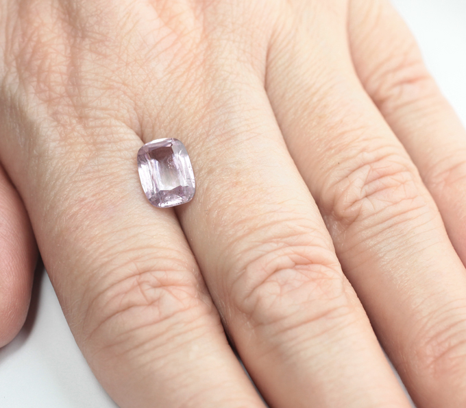 Зултанит 2,71 карата