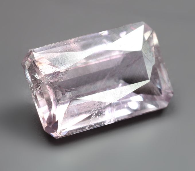 Зултанит 2,14 карата