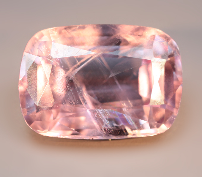 Зултанит 2,05 карата