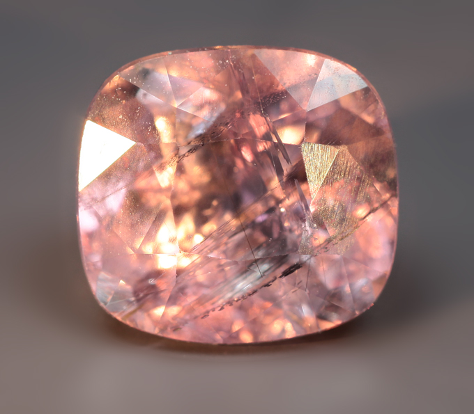 Зултанит 2,49 карата