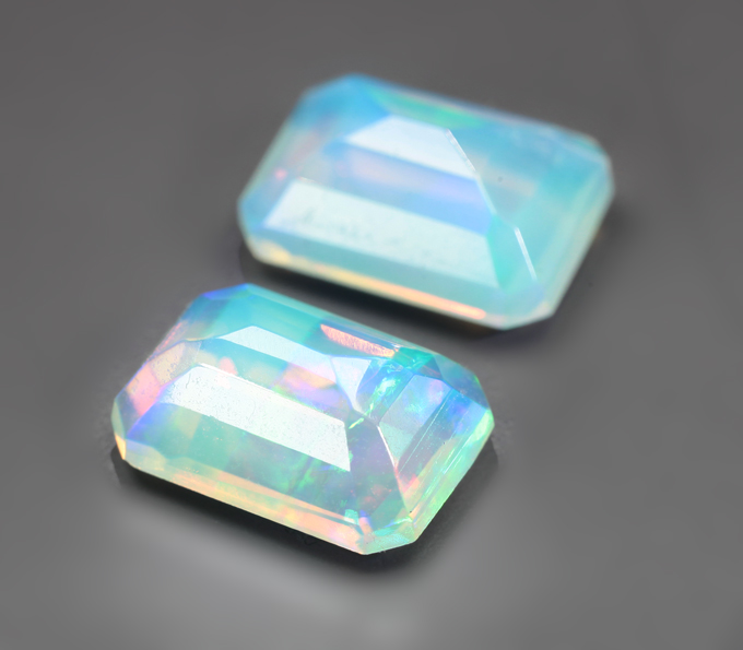 Пара ограненных эфиопских опалов 1,48 карата