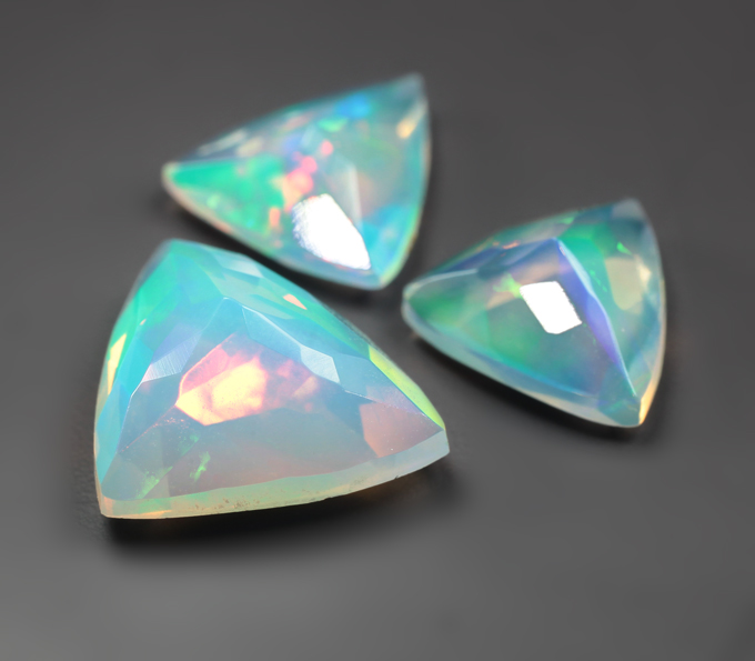 Набор из 3 ограненных эфиопских опалов 3,1 карата