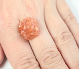 Крупный резной солнечный камень 15,98 карата