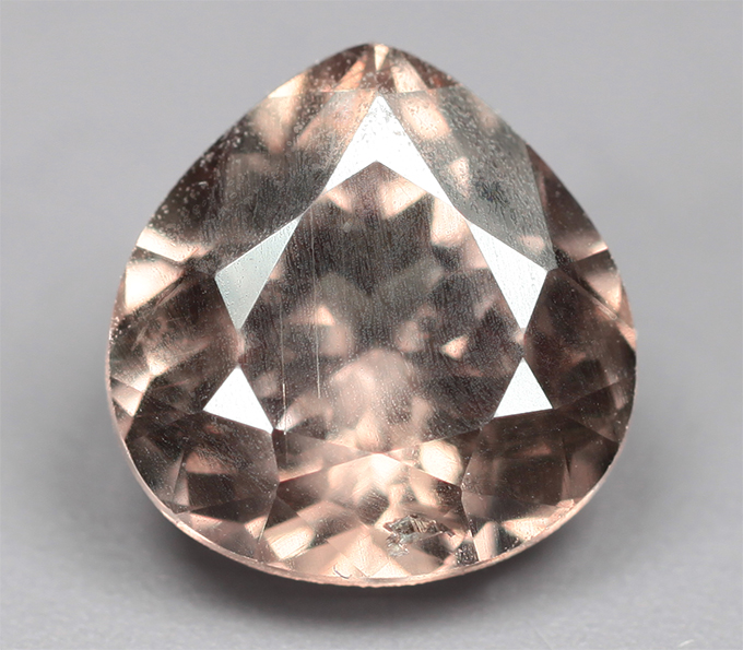 Гранат со сменой цвета 1,17 карата