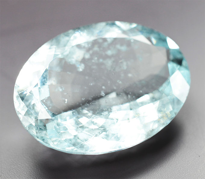 Крупный аквамарин 12,97 карата