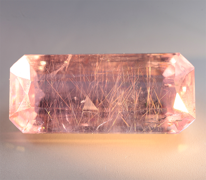 Коллекционный размер! Редкий зултанит с включением рутила 13,42 карата