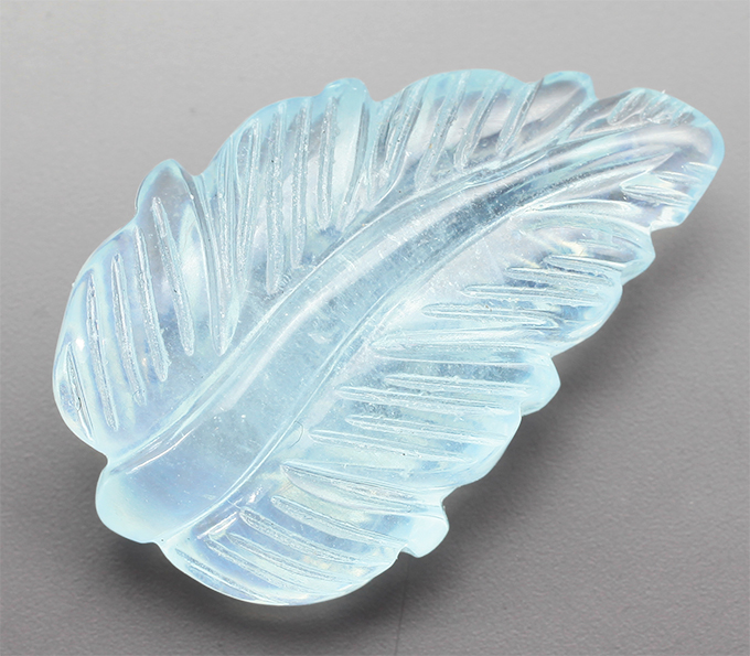 Крупный резной аквамарин 16,86 карата