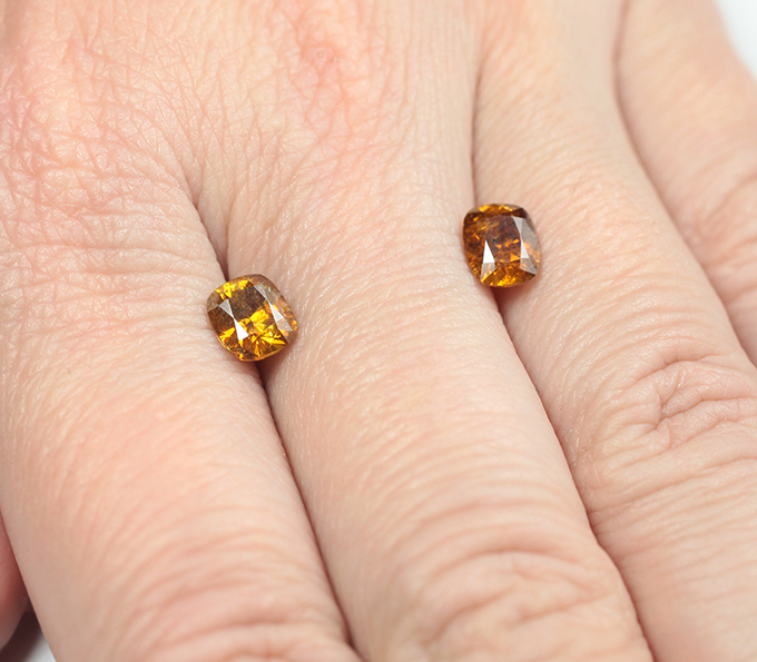 Высокая дисперсия! Пара золотистых сфалеритов 2,2 карата