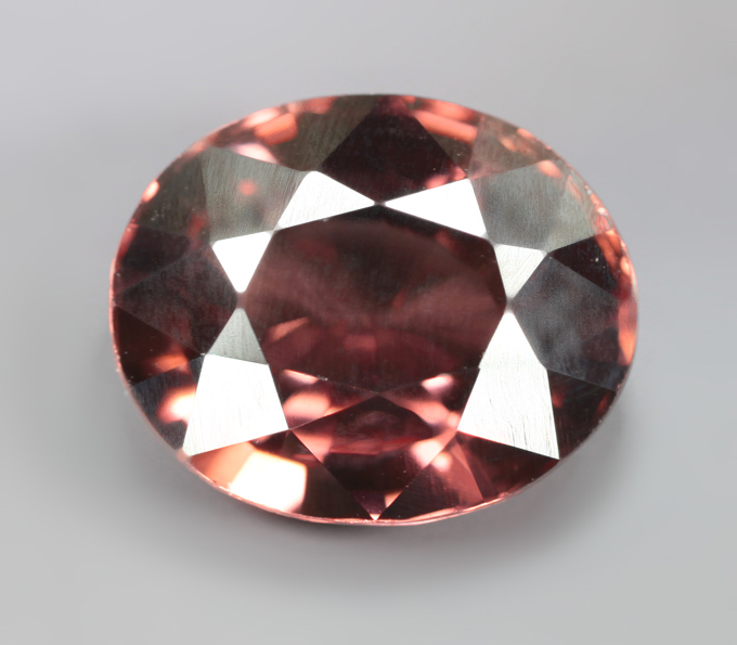 Розовато-оранжевый циркон 3,42 акарата