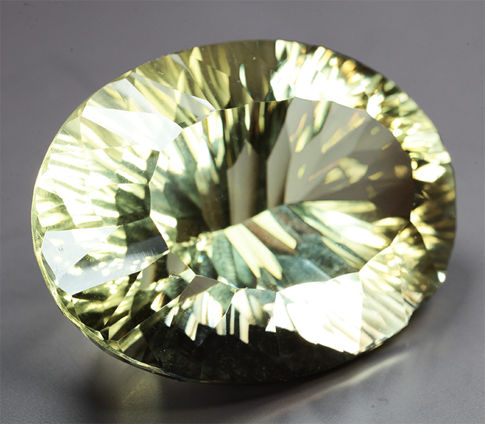 Крупный! Лимонный цитрин лазерной огранки 65,16 карата