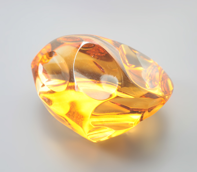 Крупный! Чистейший цитрин авторской огранки 74,28 карата
