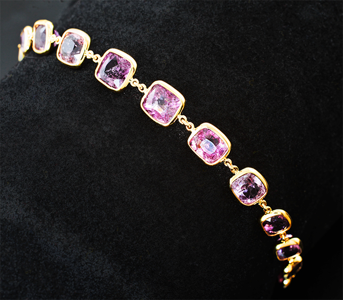 Золото Браслет со шпинелями 16,42 карата