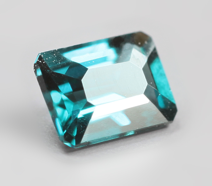 Насыщенно-синяя шпинель 0,26 карата