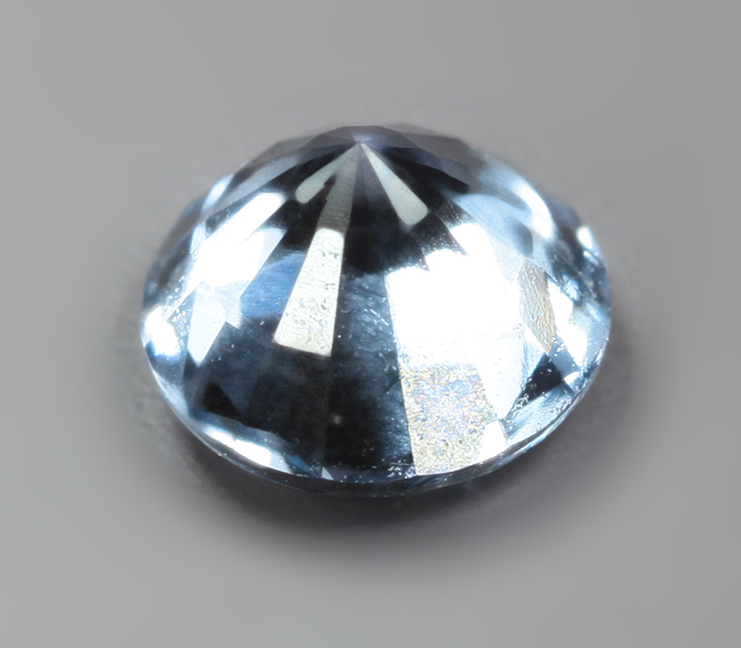 Синяя шпинель 0,41 карата