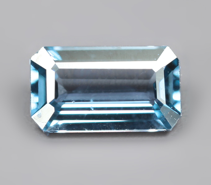 Синяя шпинель 0,5 карата