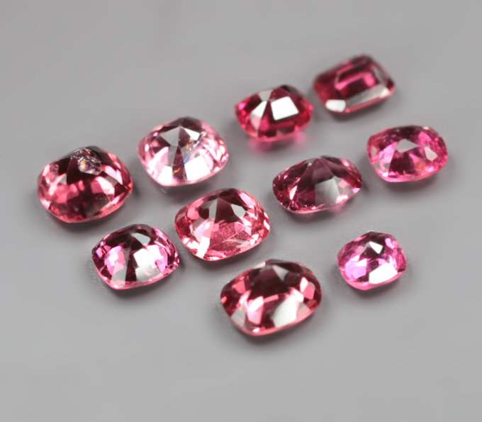 Набор из 10 шпинелей 1,62 карата