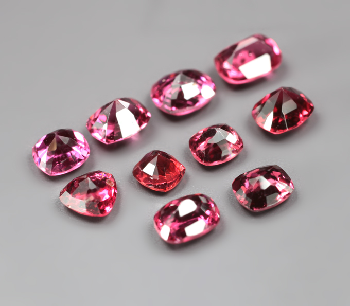 Набор из 10 шпинелей 1,64 карата
