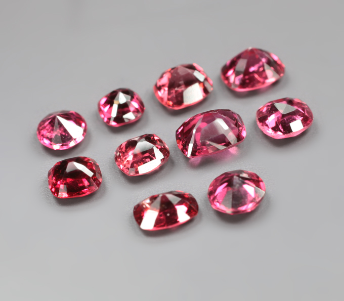 Набор из 10 шпинелей 1,58 карата