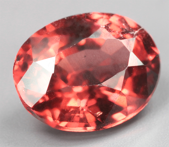 Пироп гранат 2,08 карата