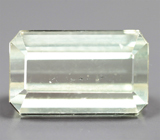 Крупный зеленовато-желтый турмалин 6,69 карата