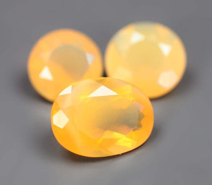 Набор из 3 «солнечных» опалов 1,59 карата
