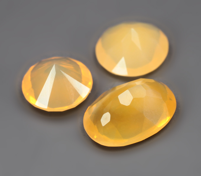 Набор из 3 «солнечных» опалов 1,59 карата