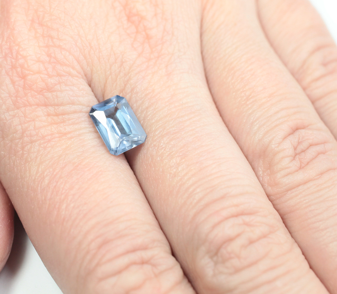 Редкий цвет! Синий апатит 2,61 карата