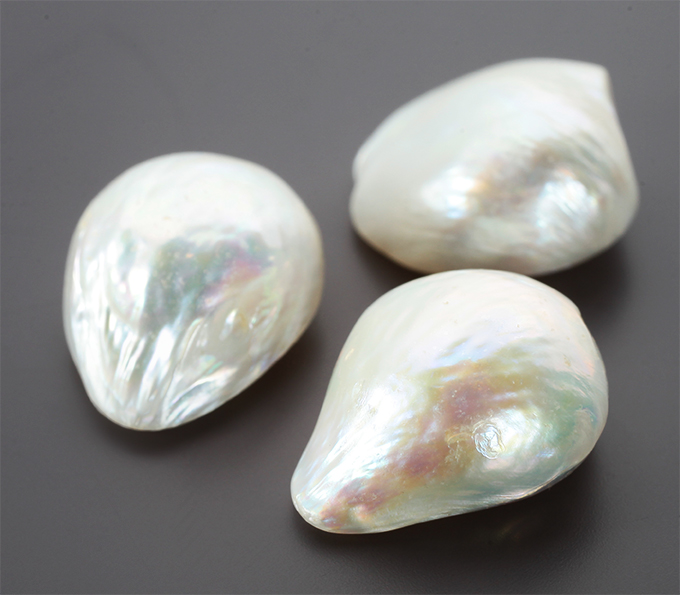 Крупный набор из 3 морских жемчужин барокко 44,43 карата