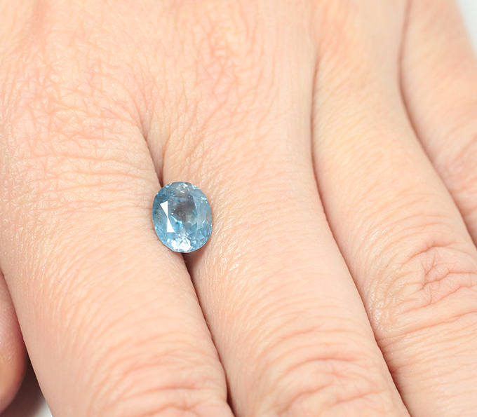 Небесно-голубой апатит 2,12 карата