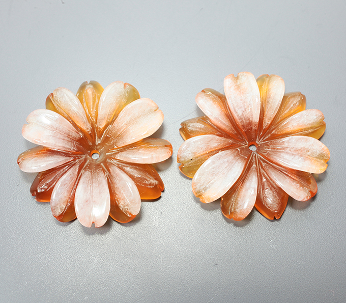 Пара резного карнелиана с белым кварцем 18,77 карата