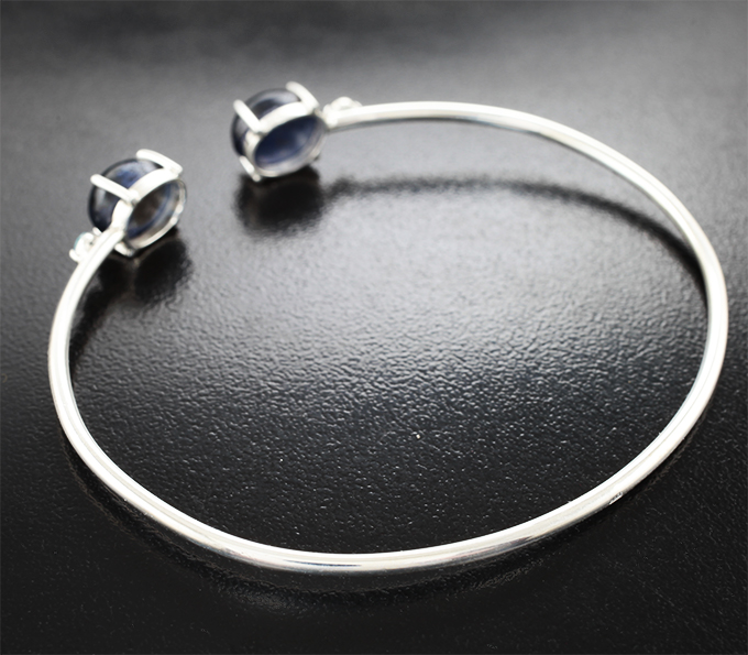 Серебряный браслет со звездчатыми сапфирами 9,52 карата и голубыми цирконами