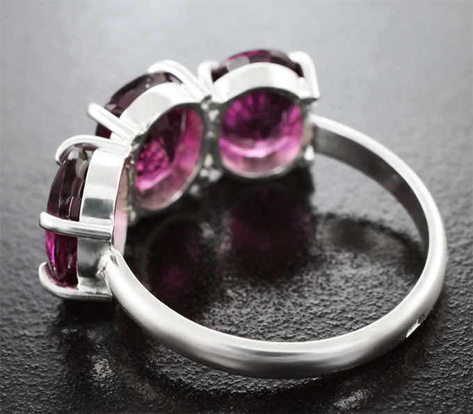 Кольцо с умбалитами гранатами топовых цветовых характеристик 7,09 карата