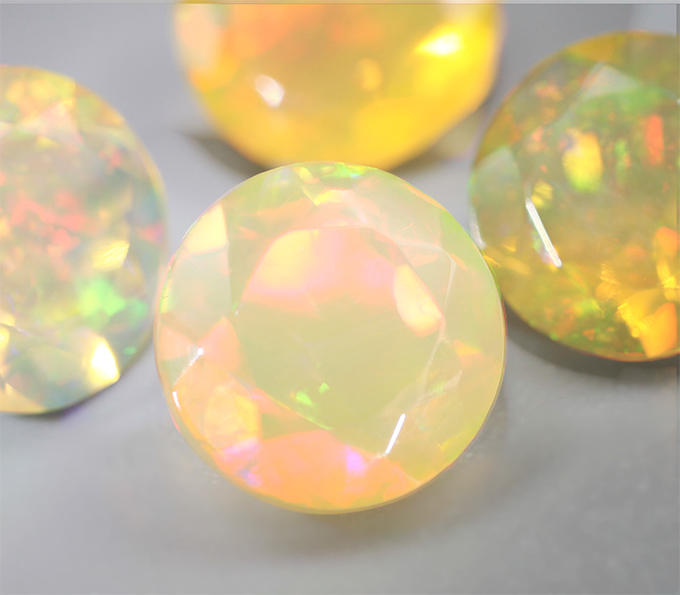 Набор из 4 ограненных эфиопских опалов 3,26 карата